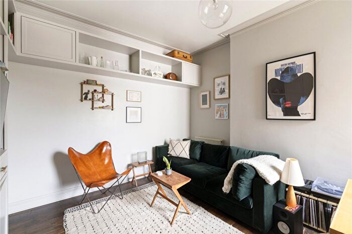 2 Bedroom Flat For Sale In Chamberlayne Road, Kensal Rise, NW10