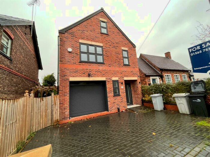 4 Bedroom House To Rent In Knutsford Road, Chelford, Macclesfield, SK11