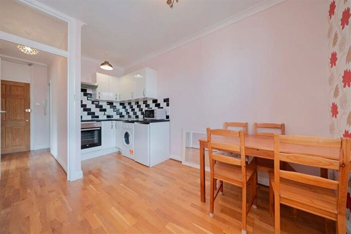 2 Bedroom Flat To Rent In Carburton Street, Fitzrovia Amp; Covent Garden, W1W
