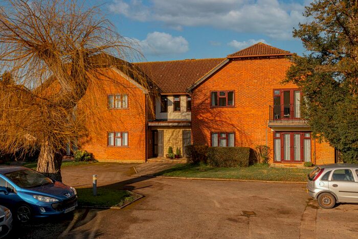 1 Bedroom Flat To Rent In Barnett Wood Lane, Ashtead KT21