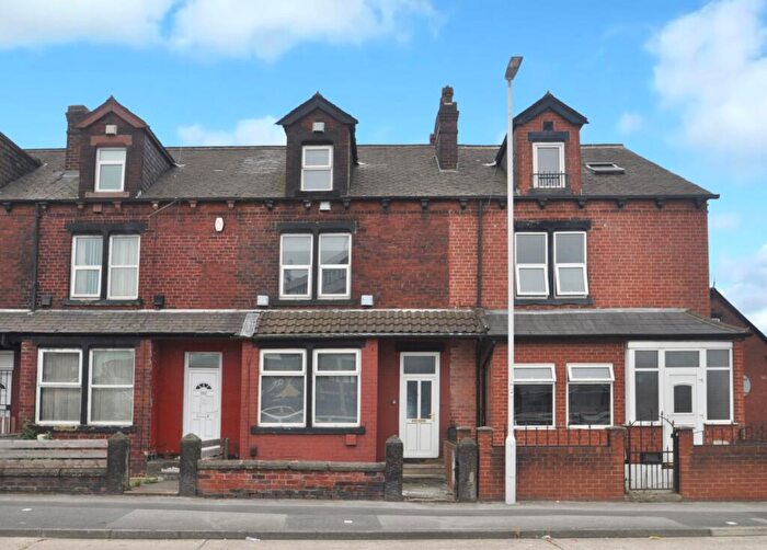 Studio To Rent In York Road, Leeds, West Yorkshire, LS9