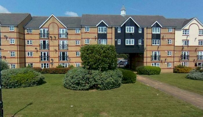 1 Bedroom Flat To Rent In Lewes Close, Grays, RM17