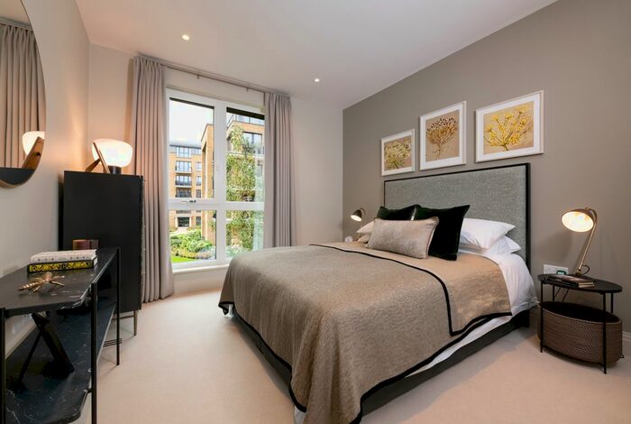 1 Bedroom Flat For Sale In Broom Road, Teddington, TW11