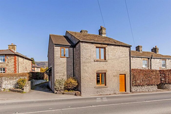 3 Bedroom Semi-Detached House For Sale In Station Road, Hope, Hope Valley, S33