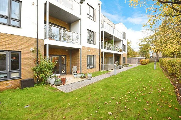 1 Bedroom Flat For Sale In Goldlay Gardens, Chelmsford, CM2