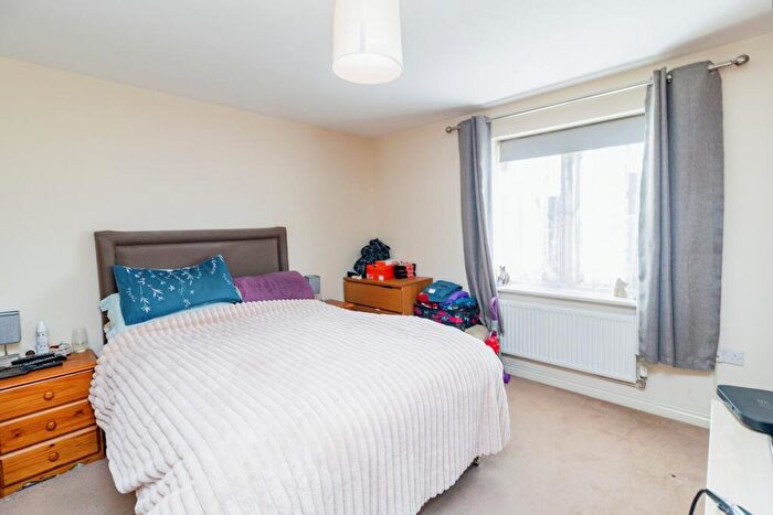 3 Bedroom End Of Terrace House For Sale In Cheviot Gardens, Oakridge Park, Milton Keynes, Buckinghamshire, MK14