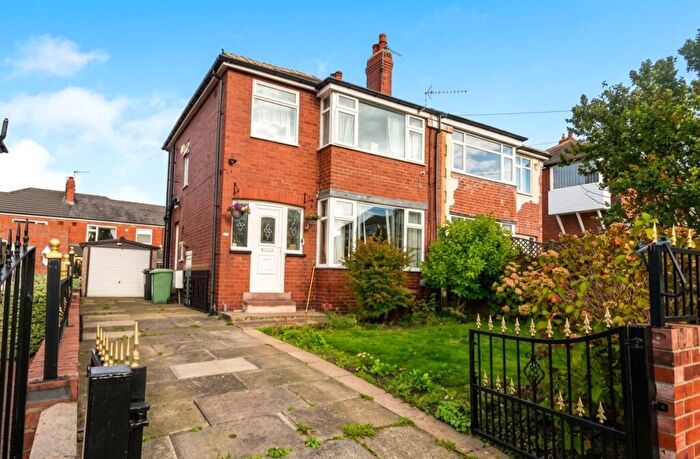 3 Bedroom Semi-Detached House To Rent In Calverley Lane, Leeds, West Yorkshire, LS13