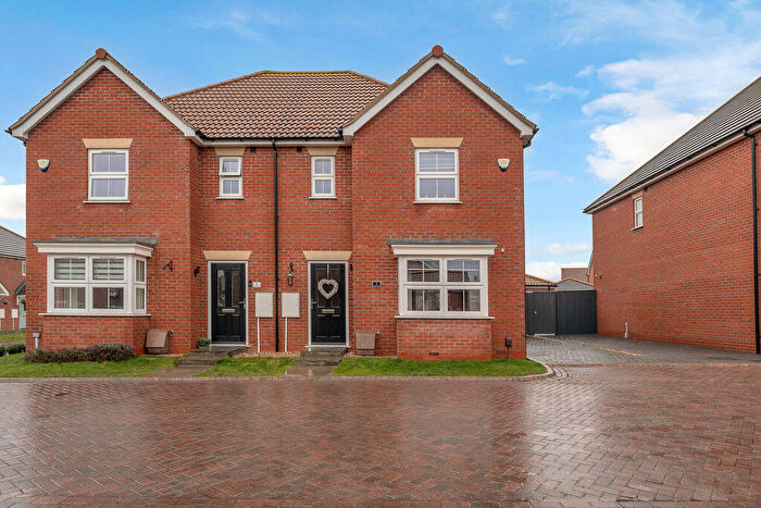 3 Bedroom Semi-Detached House For Sale In Kristiansand Close, New Waltham, DN36