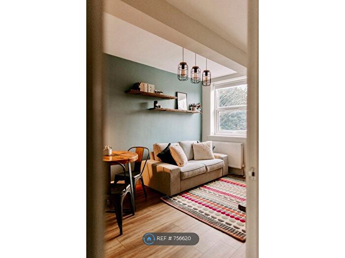 1 Bedroom Flat To Rent In Clyde Road, Manchester, M20