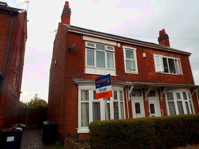 4 Bedroom Semi-Detached House To Rent In Gristhorpe Road, Selly Oak, Birmingham, B29
