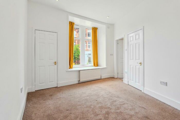 2 Bedroom Flat To Rent In Crow Road, Broomhill, Glasgow, G11
