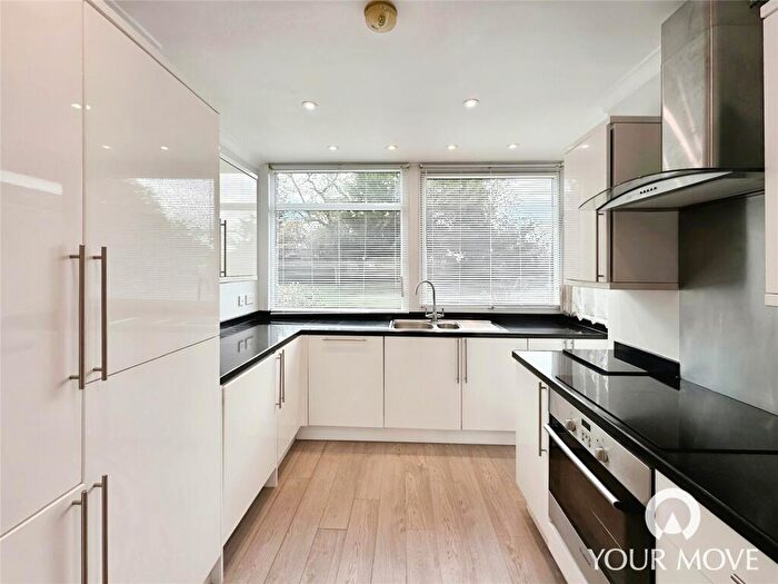 4 Bedroom Maisonette To Rent In Tarnwood Park, London, SE9