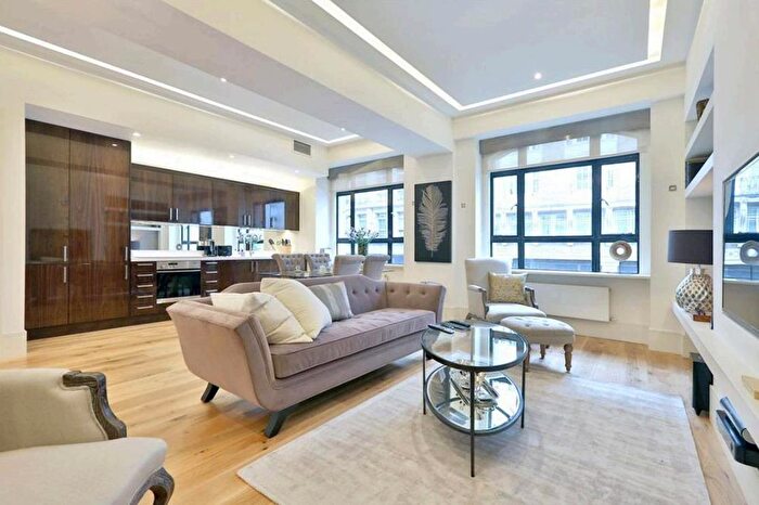 2 Bedroom Flat To Rent In Great Portland Street, London, W1W
