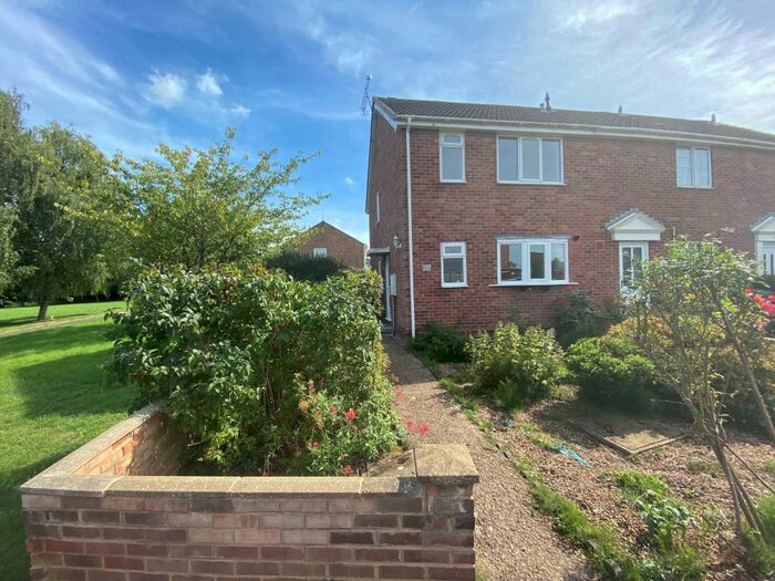 3 Bedroom Town House To Rent In Second Avenue, Grantham, NG31