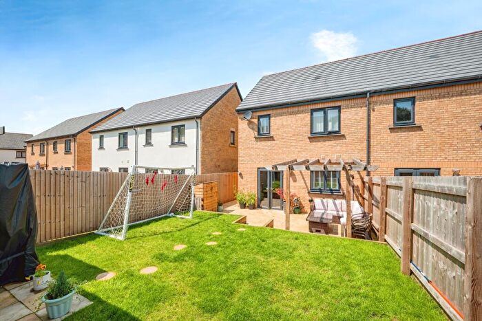 3 Bedroom Semi-Detached House For Sale In Tudor Pole Road, Glastonbury, Somerset, BA6