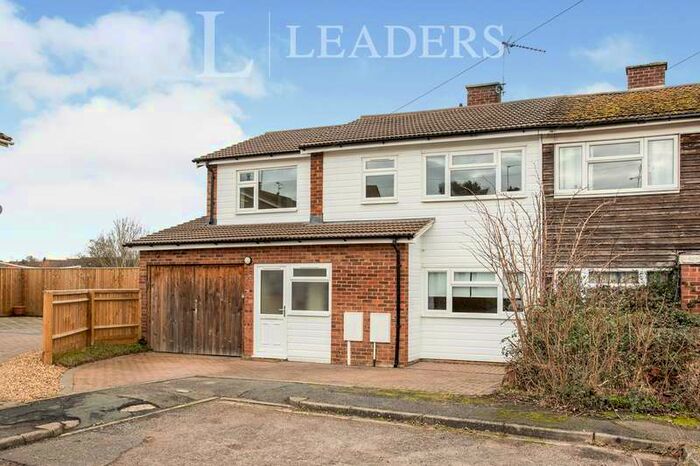 5 Bedroom Semi-Detached House To Rent In Portfield Close, Buckingham, MK18