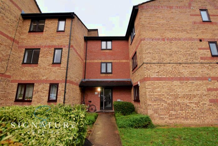 1 Bedroom Flat To Rent In Himalayan Way, Watford, WD18