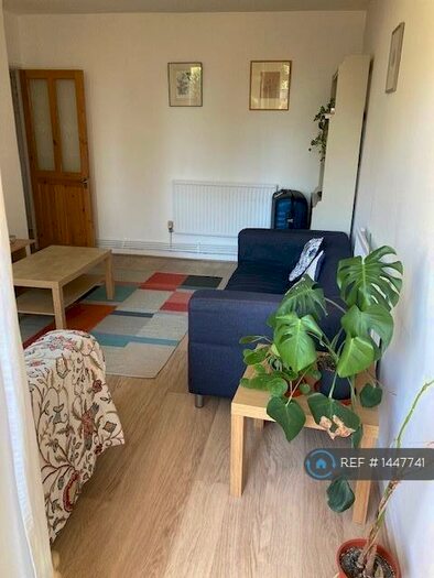 2 Bedroom Flat To Rent In Chambord Street, London, E2