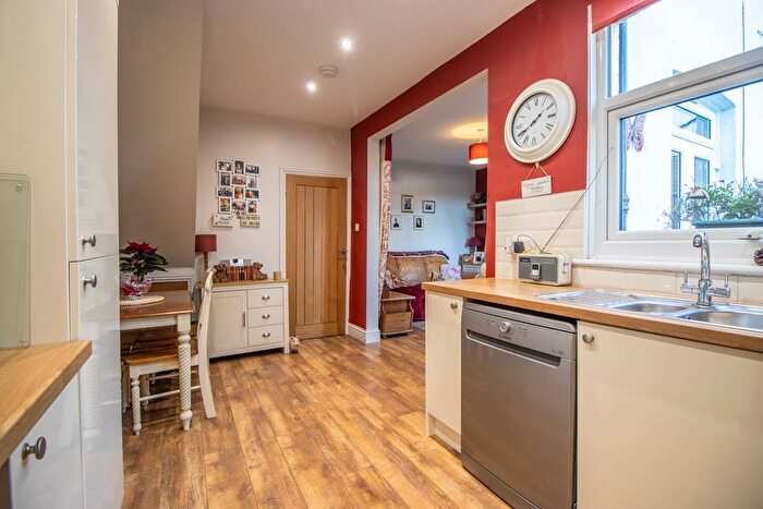 1 Bedroom Flat For Sale In Lifstan Way, Southend-on-Sea, SS1