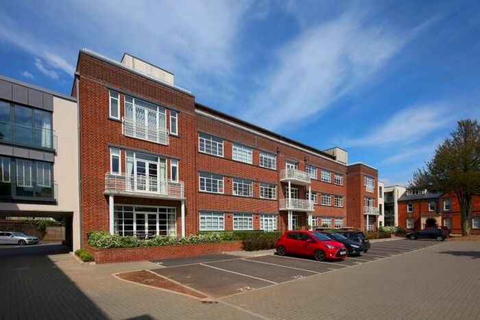 2 Bedroom Flat To Rent In Romilly Crescent, Canton, Cardiff, CF11