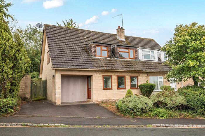 4 Bedroom Semi-Detached House For Sale In Charlbury, Oxfordshire, OX7