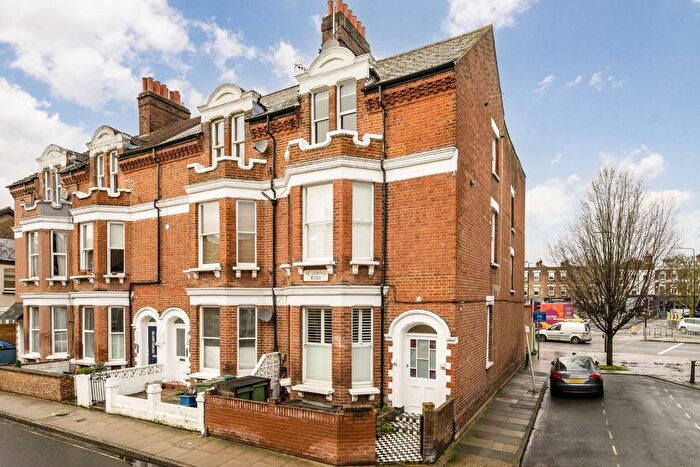 1 Bedroom Flat For Sale In St. Johns Road, Richmond, TW9