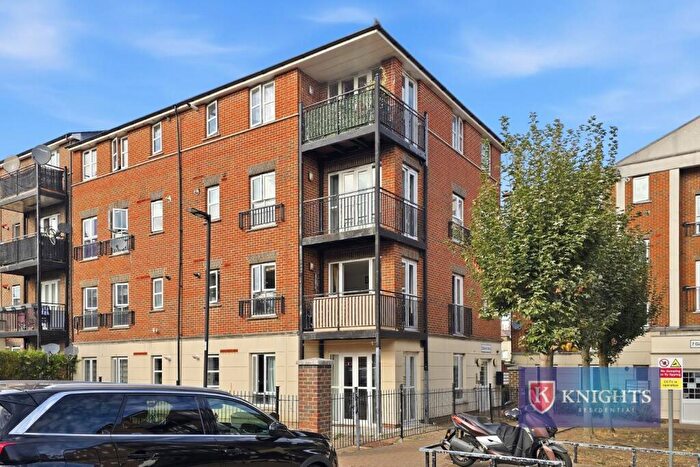 1 Bedroom Flat For Sale In Gareth Drive, London, N9