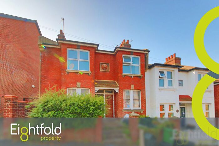 3 Bedroom Flat To Rent In Shanklin Road, Brighton, BN2