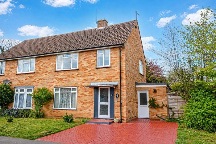 3 Bedroom Semi-Detached House For Sale In Blackstone Road, Wallingford, OX10