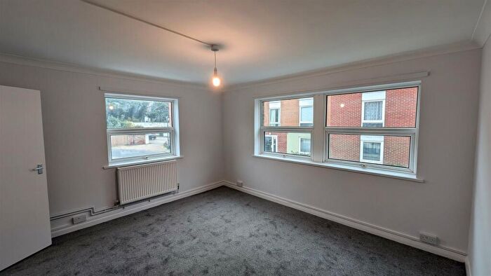 1 Bedroom Flat To Rent In Palmerston Road, Southsea, PO5