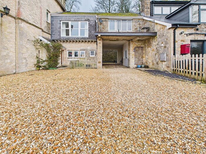 2 Bedroom Maisonette To Rent In New Road, Beer, EX12