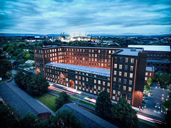 2 Bedroom Flat For Sale In Bradford Road, Manchester, M40