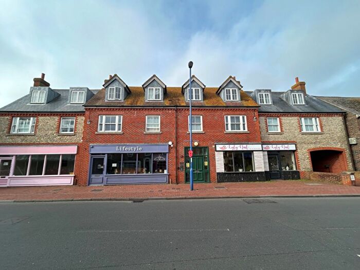 1 Bedroom Flat To Rent In High Street, Selsey, Chichester, West Sussex, PO20