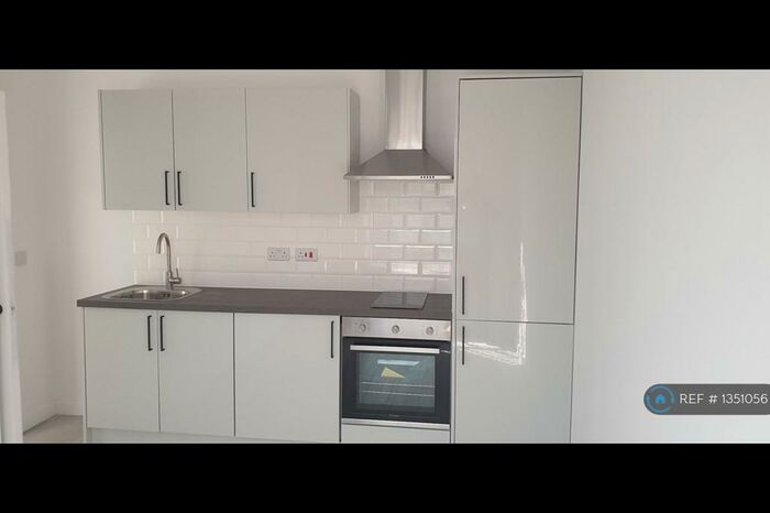 1 Bedroom Flat To Rent In High Road, Tottenham, N17