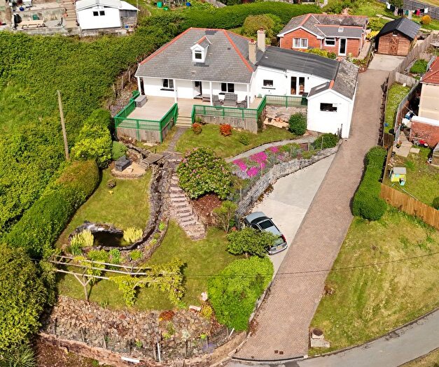 3 Bedroom Detached Bungalow For Sale In Sunnybank, Glyncorrwg, Port Talbot, SA13