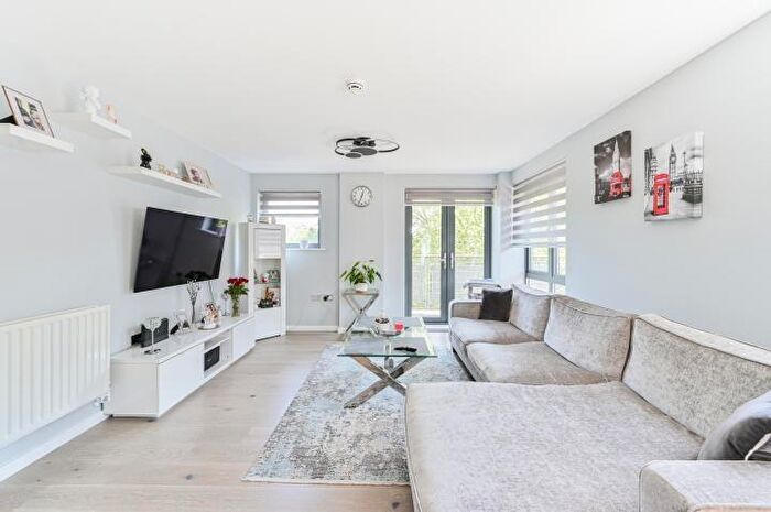 1 Bedroom Flat For Sale In Bailey House, Berber Parade, London, SE18