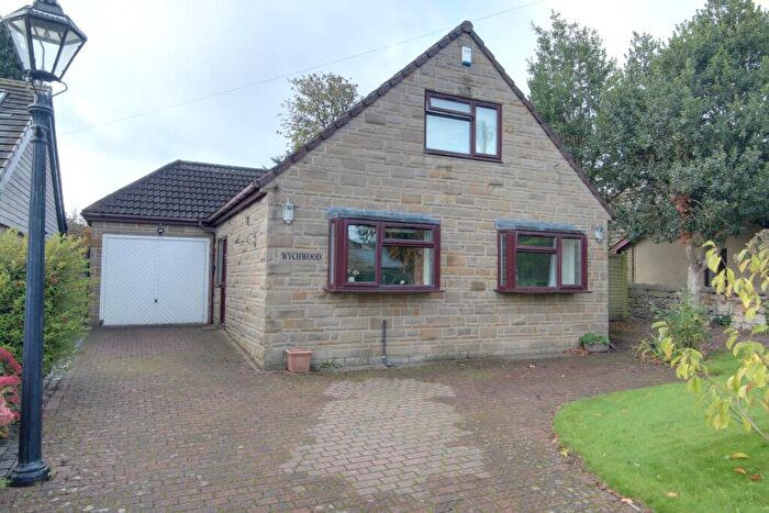 3 Bedroom Detached House For Sale In Wychwood Church View, Adel, Leeds, LS16
