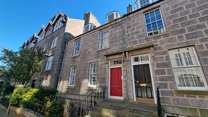 1 Bedroom Flat To Rent In Dee Place, The City Centre, Aberdeen, AB11