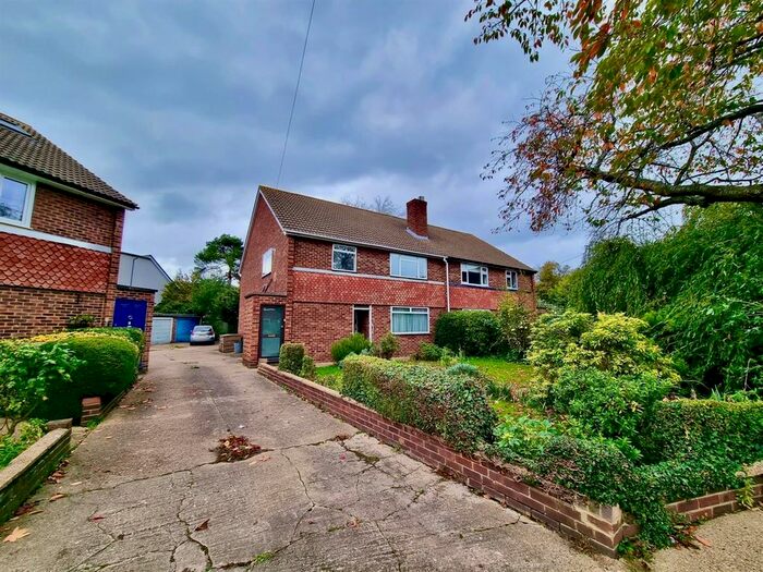 2 Bedroom Flat To Rent In Dunleary Close, Hounslow, TW4