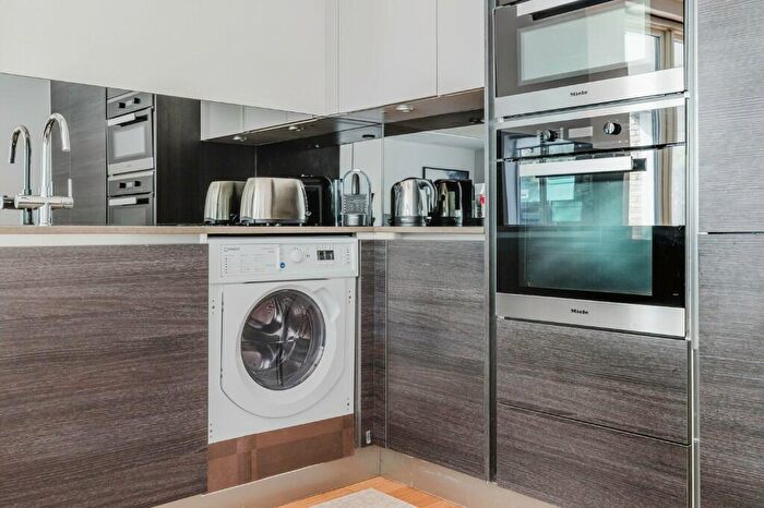 2 Bedroom Apartment To Rent In St. Edmunds Terrace, London, NW8