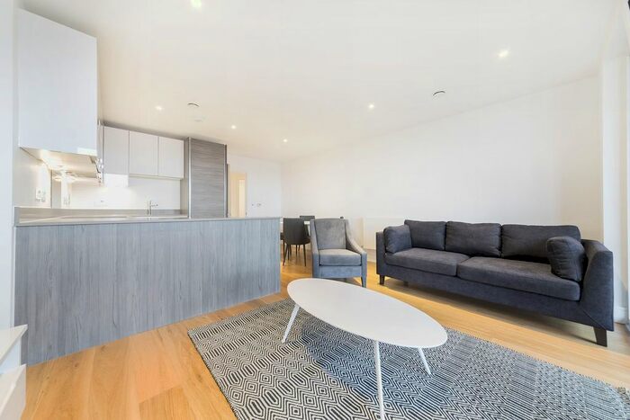 2 Bedroom Flat To Rent In Aurora Point, Plough Way, Surrey Quays, London, SE16