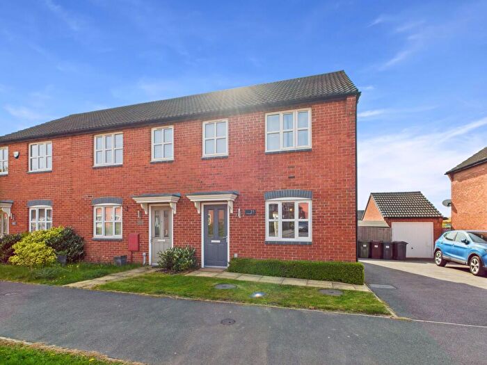 3 Bedroom Semi Detached House To Rent In Burton Street, Wingerworth, S42