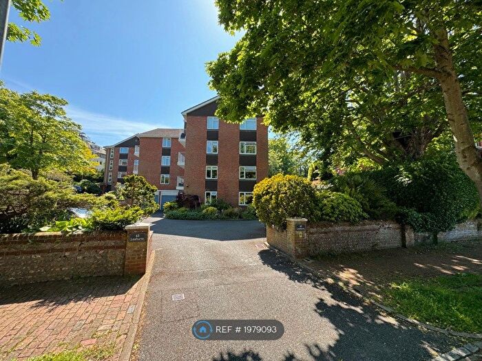2 Bedroom Flat To Rent In Leahurst, Eastbourne, BN20