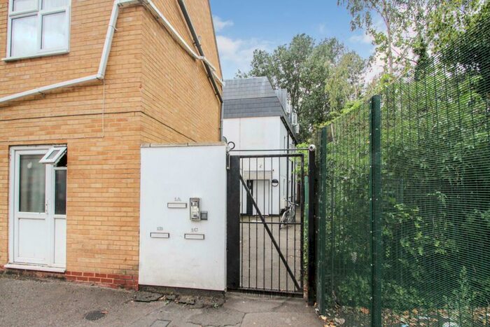 2 Bedroom Apartment To Rent In Mayville Road, Leytonstone, London, E11