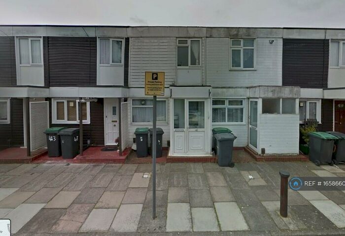 2 Bedroom Terraced House To Rent In Milton Road, London, N15