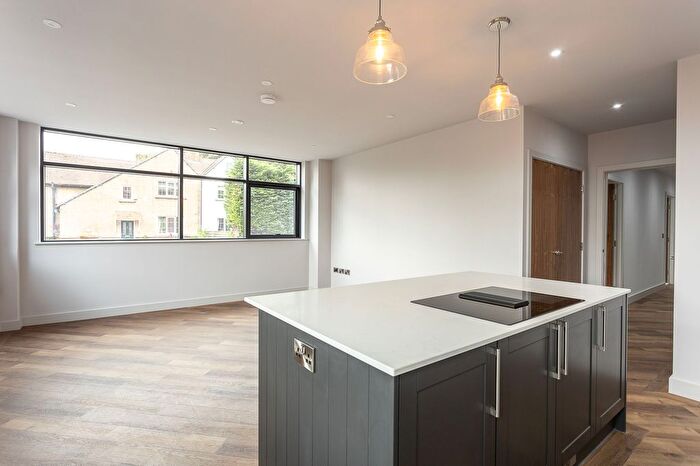 2 Bedroom Flat For Sale In Pool Road, Pool In Wharfedale, LS21