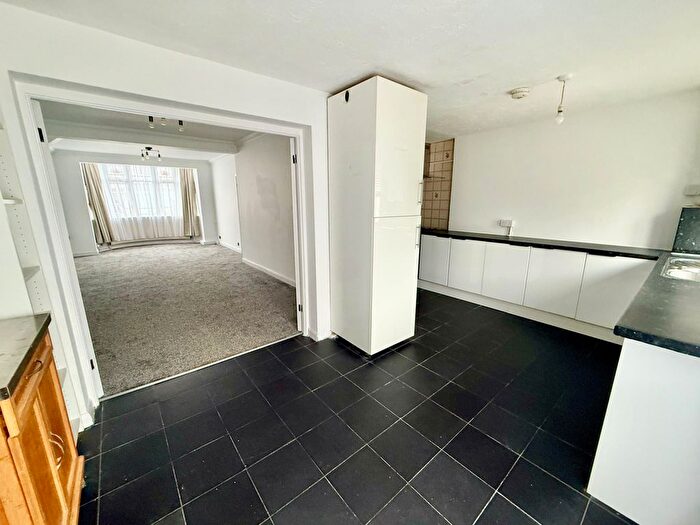 3 Bedroom Terraced House To Rent In Havering Gardens, Romford, RM6