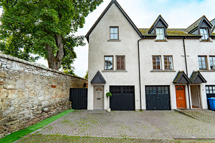 3 Bedroom End Of Terrace House For Sale In Dornoch Square East, Dornoch, IV25
