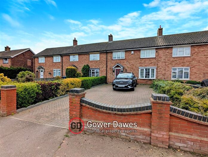 3 Bedroom Terraced House For Sale In Ingleby Road, Chadwell St.Mary, RM16