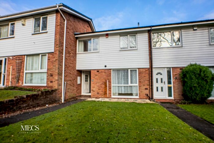 3 Bedroom Town House To Rent In Berrow Drive, Birmingham B15